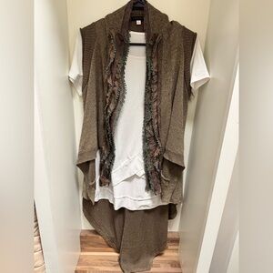 NWOT- DOKI GEKI Collection Brown Duster with Ruffled Edges and Gold Tinsel